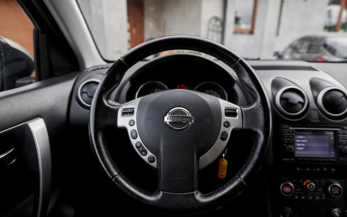 Nissan Qashqai cena 29900 przebieg: 231000, rok produkcji 2010 z Kożuchów małe 211